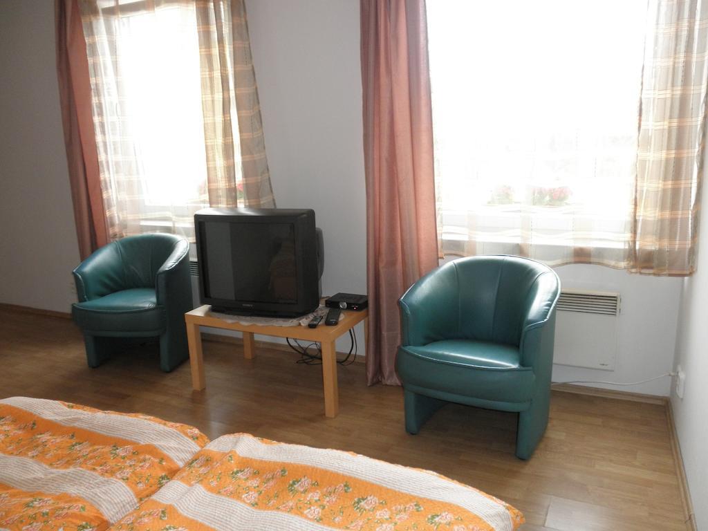 Ehila Hotel KLV Quarto foto